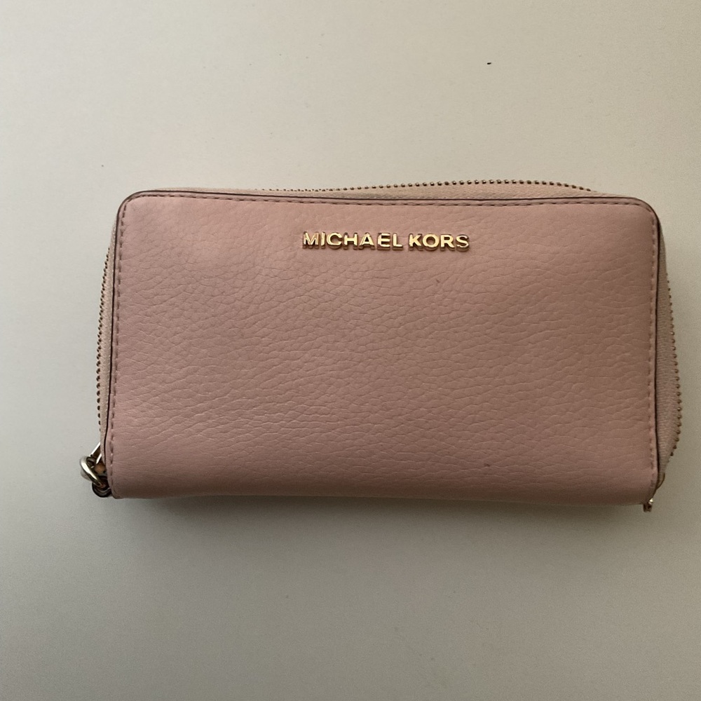 Michael Kors Blush Pink Wallet